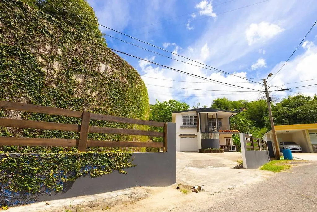Villa Campina Retreat - Scenic Mountain Views Utuado Holiday home